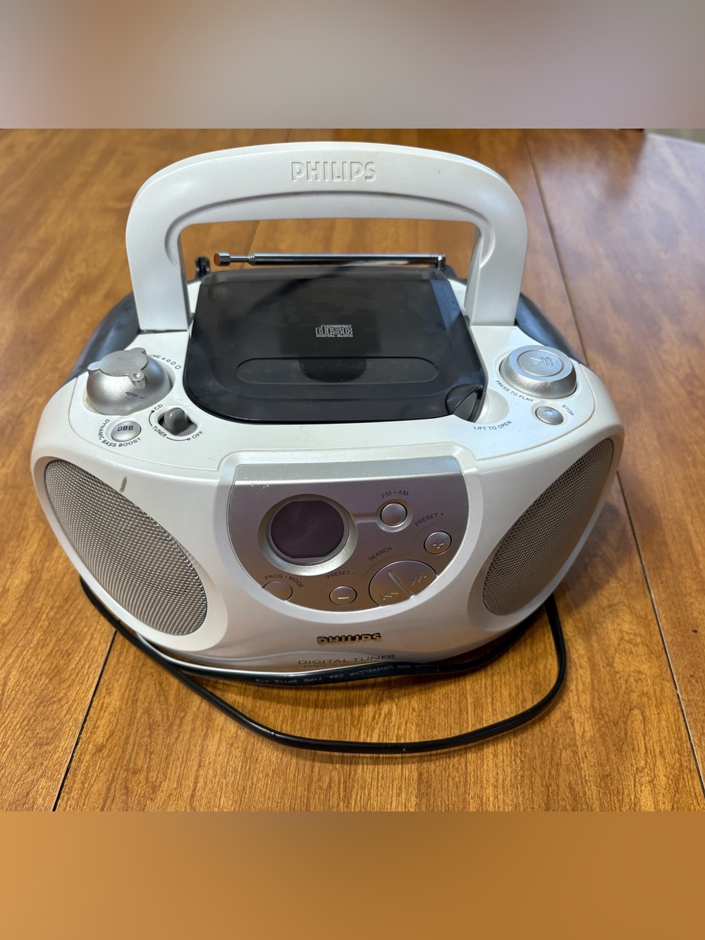 Philips AZ3012 AM/FM radio CD digital tuner sound machine *TESTED WORKS*